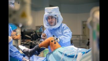 Robotic knee replacement in gondia